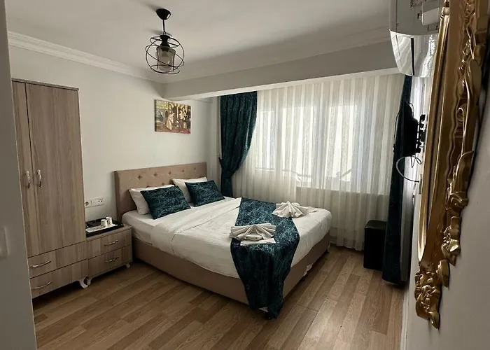 Hotel Estambul Отель 4*