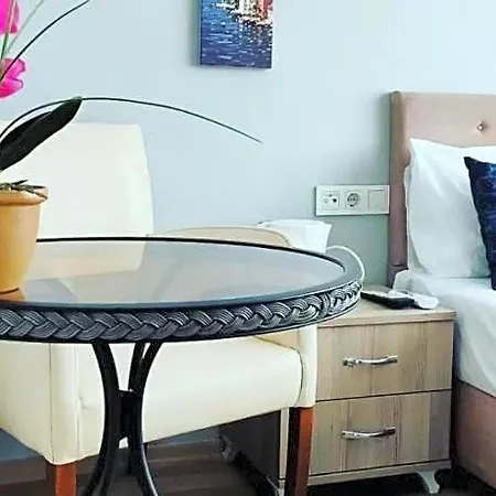 Hotel Estambul 4*