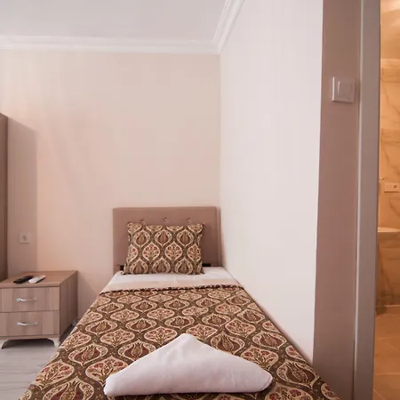 Hotel Estambul 4*