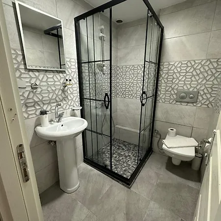 מלון Hotel Estambul איסטמבול